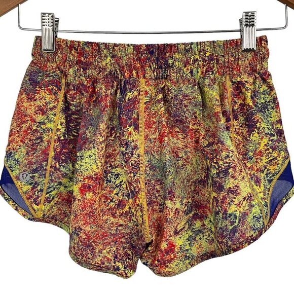 Lululemon Hotty Hot Shorts Woodland Sprint Yellow Multi Pigment Blue Size 4 - Picture 3 of 8
